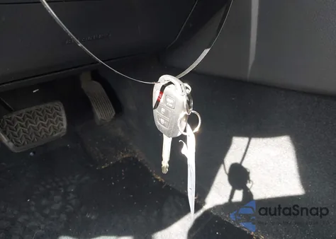 2017 Toyota Camry Le z USA, uszkodzony, nr VIN 4T1BF1FK0HU615623